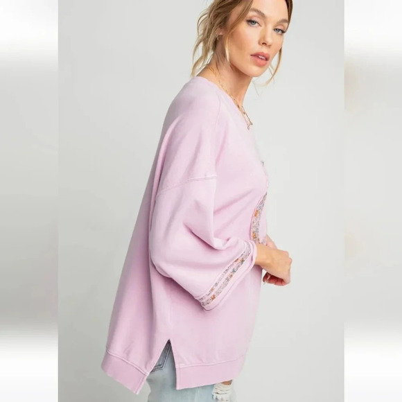 New! Easel Mineral Washed Terry Floral Peace Sign Pullover - Picture 2 of 2